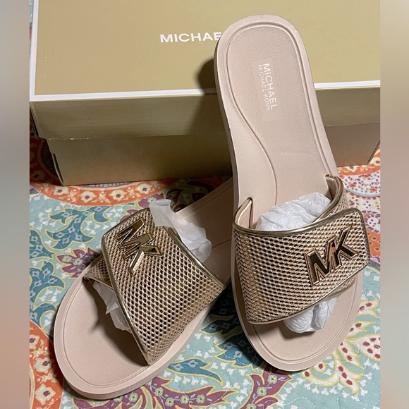 MICHAEL Michael Kors Shoes - Michael Kors Palmer Slide 9M